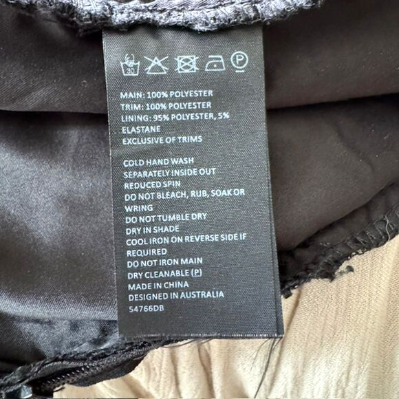 BARDOT BLACK LACE GEMMA HALTER COCKTAIL DRESS SIZE 6 SMALL - Picture 15 of 16